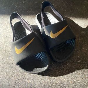 Infant Nike sandals